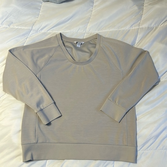 Seasoft Scoop-Neck Sweatshirt Top - Picture 2 of 9
